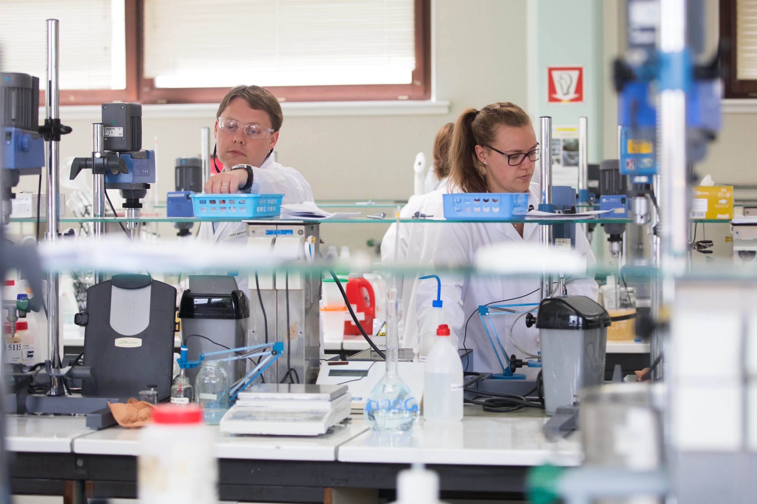 XLJiF3nqzwDMvbLCT_NmCsFq6ukf-mcbride-estaimpuis-mp-134-scaled